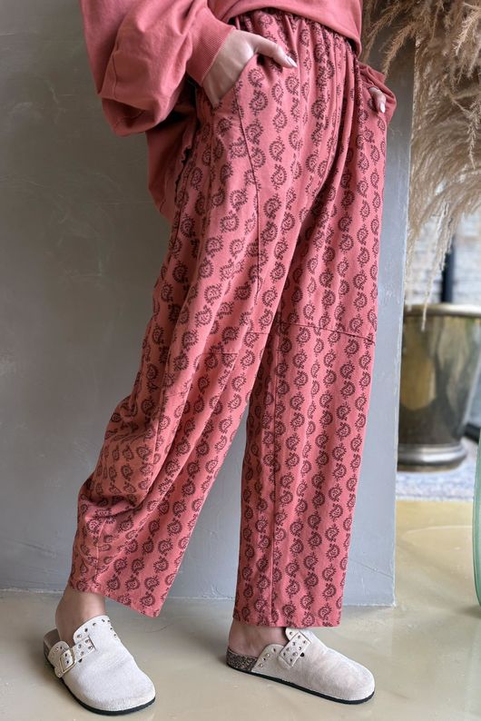 Indira Classic Barrel Pant Indian Red & Russet